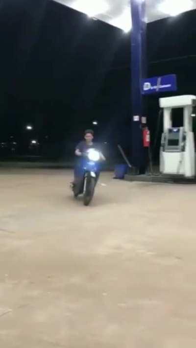 - Como chegar causando: