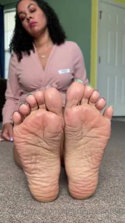 SOLE QUEEN (follow for more)