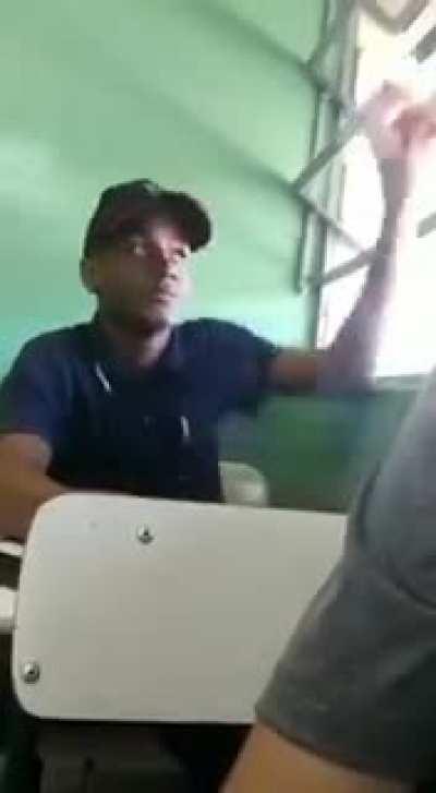 DEVE SER FODA ESTUDAR NO RJ