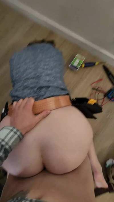 Female electrician makes the perfect fuckdoll