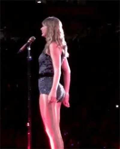 Taylor Swift revealing her goods