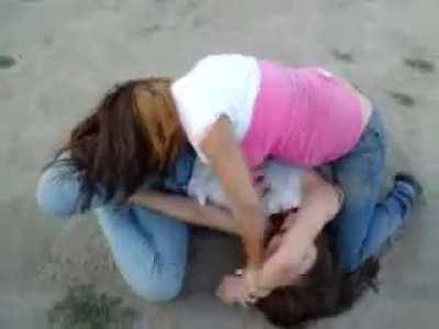 Nearly 10 Minute Girl Fight