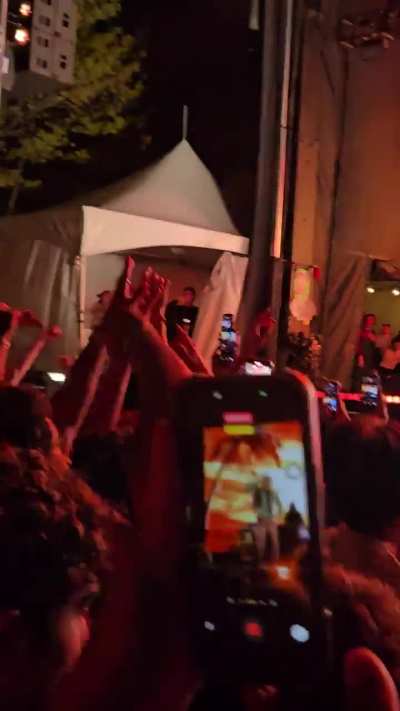 lil video i took of thaiboy headlining (lol) palomosa fest in MTL last night