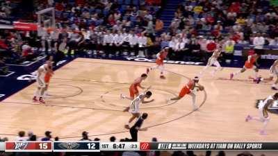 [Highlight] SGA nonchalantly takes the ball from Herbert Jones and scores