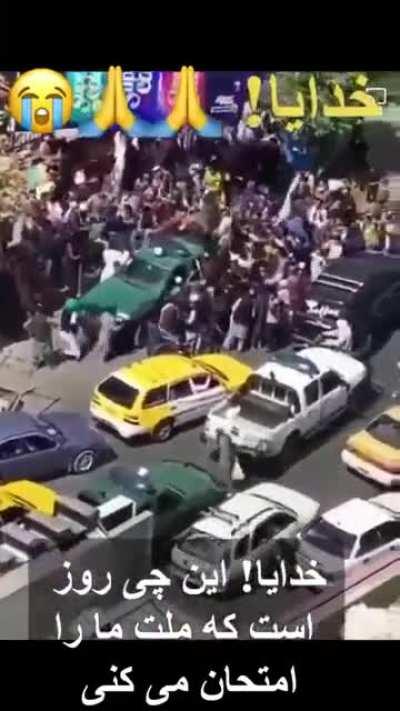 Civilians brawling with Taliban in Nangarhar allegedly after Taliban wanted to lower the Afghan flag