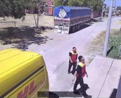 Footage from my security camera of my 5kg haul getting delivered