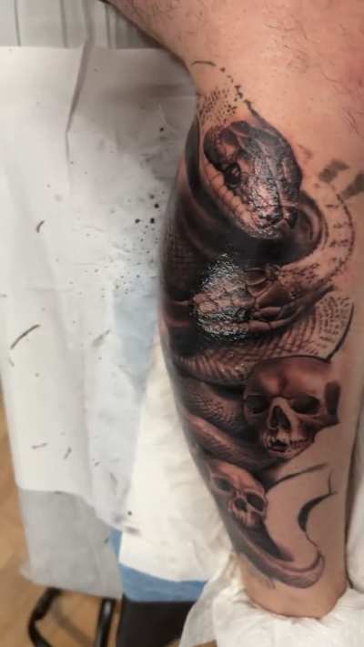 Starting up my Leg sleeve, by Lincohn at Symmetry ink nyc