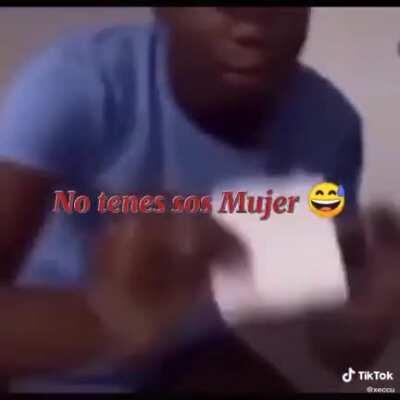 No se la razón por la que me aparecen estos vídeos en YT, pero me encanta hahaha (PD: Eres un grande Carola, mi mejor descubrimiento del 2019 ^^)