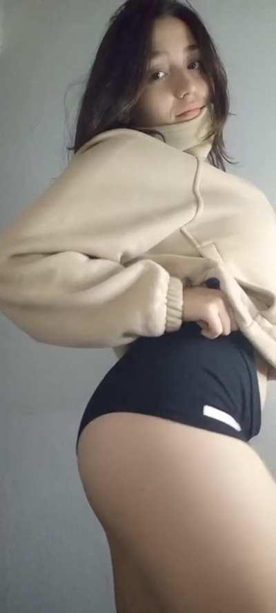 little ass movement for you 