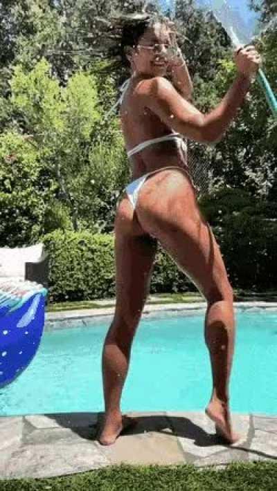 Vanessa Hudgens knows she’s a pump doll