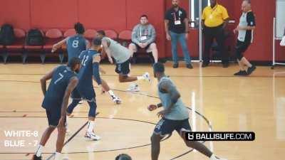 [Highlight] Mikal Bridges grabs the rebound, scores on Paolo Banchero in transition with a back-down fadeaway, and gets back defensively to successfully contest Josh Hart's layup.