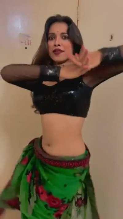 Priyanka Jadhav Chholi ke peeche kya hai #reels #shorts #reelitfeelit