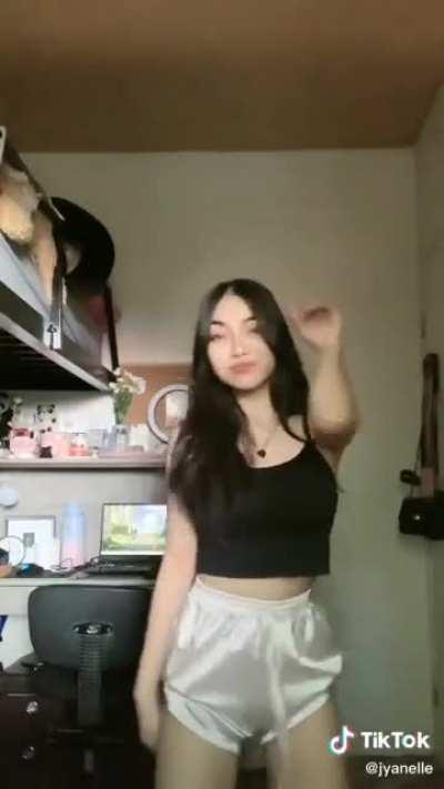 Mas lalong sumarap🤤