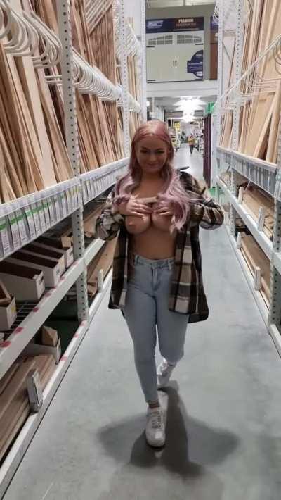 guess that store!😏💦 like my aisle choice?
