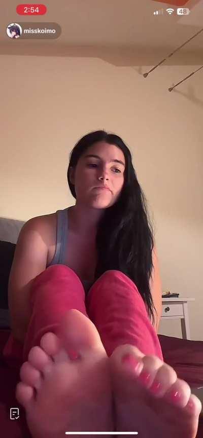 Misskoimo pink toes 😍