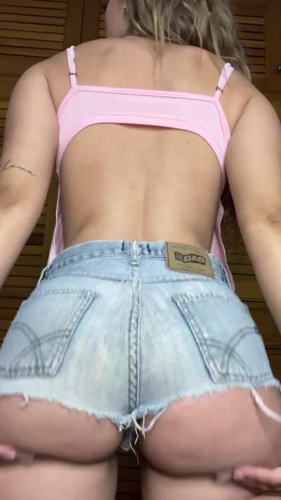 first time poster here, opinions on today's outfit plss