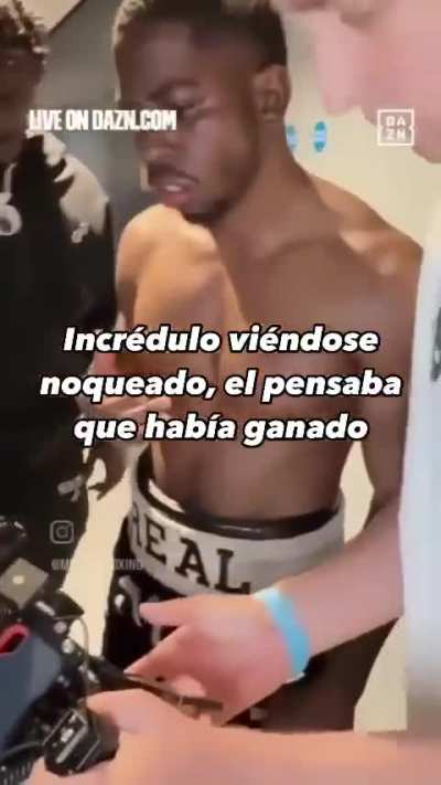 El boxeador estadounidense dylan price estaba invicto.
Hasta que peleo contra el Argentino Ckari cani.
El cordobés lo noqueo tan rápido que le borro la memoria .
El grone pensaba que había ganado y le tuvieron que mostrar el video!