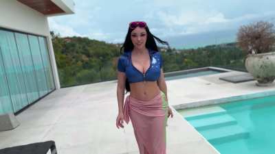 They say I’m wanted dead or alive — but let’s be honest, I’m better off alive (and naked)😘⚔️ | OF link ↓↓