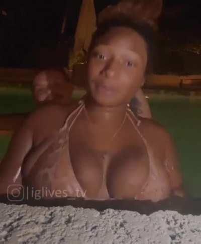 The Way They Just Bounce Is One Of My Favorite Things Of Her 😩😩