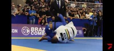 Insane guard pass to arm bar sequence by Tainan Dalpra
