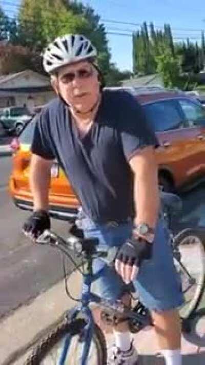 Man gets caught erasing a toddler’s Black Lives Matter chalk art on a sidewalk, for the 4th time, and gets his ass handed to him by the parent