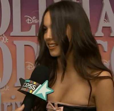 So sexy. Such a goddess💦💦