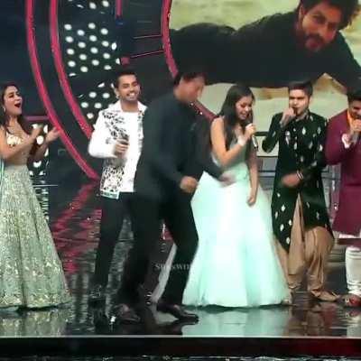 SRK dancing on chaiyya chaiyya over the years