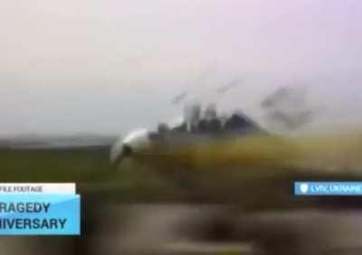 Su-27 crashes during Sknyliv air show, 27th July 2002. 77 people killed. [662x468]