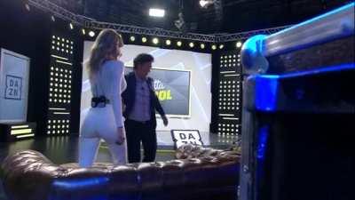 DILETTA LEOTTA HOT LATO B GIF