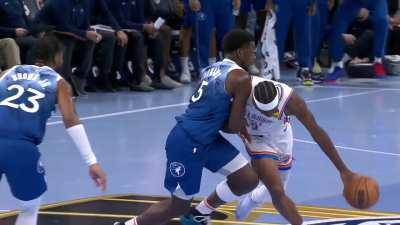 [Highlight] Target Center ref chants break out after this SGA flop