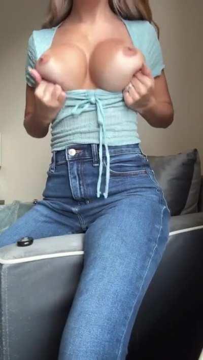 My titties would look wayyy better in oil