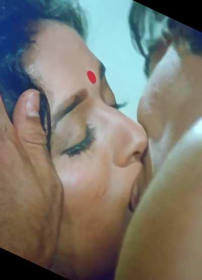 Madhuri Dixit [Dayavan]