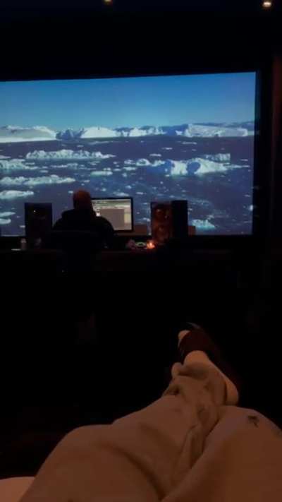 Drake leaks a new snippet... y’all need this on CLB?? 👀🤯🔥