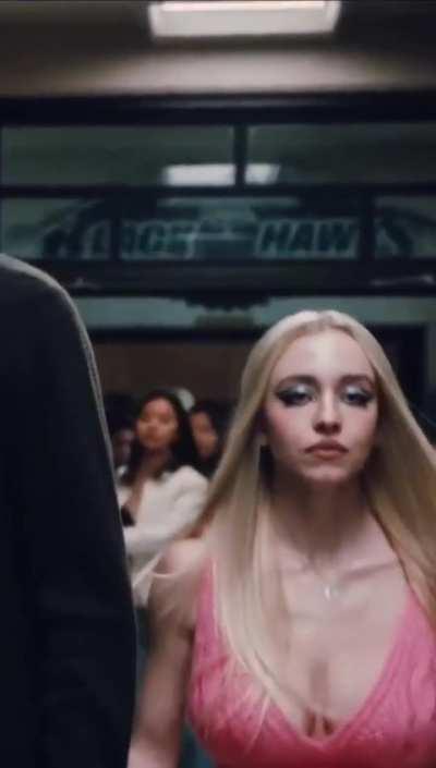 Sydney in Euphoria S02E07 (2022)