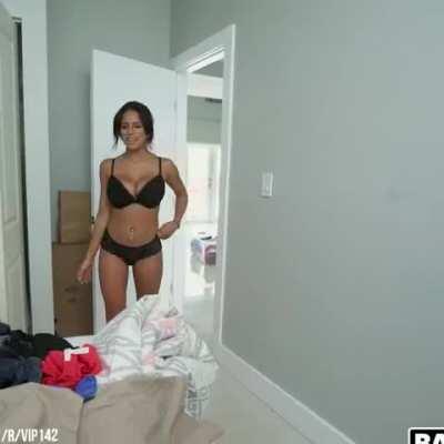 Super Maid Autumn Falls