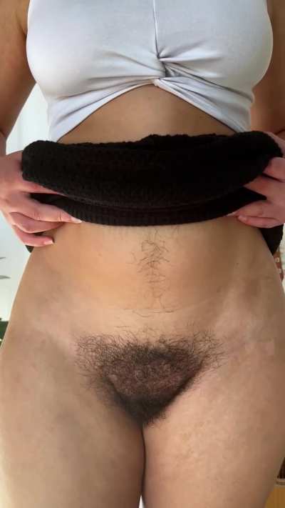 i'm waiting for you to get inside this hairy pussy