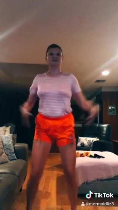 Redheads do the laffy taffy dance better. Sorry Trump