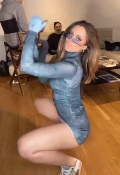 Vanessa Mai Twerkt für uns