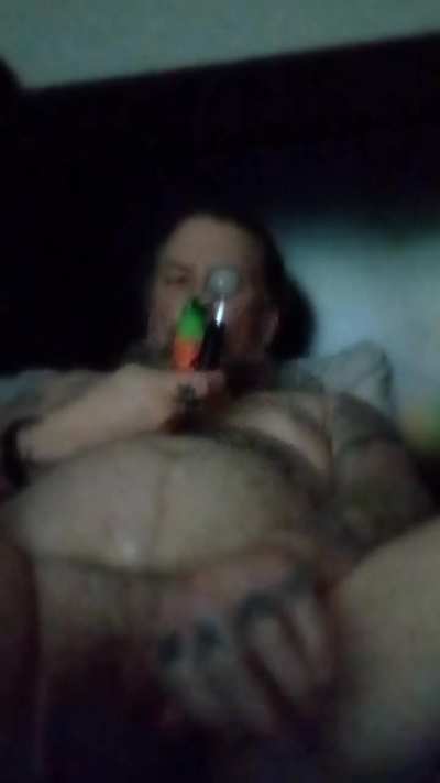 I pray to the meth gods for a playmate to blow clouds with and cum everywhere 