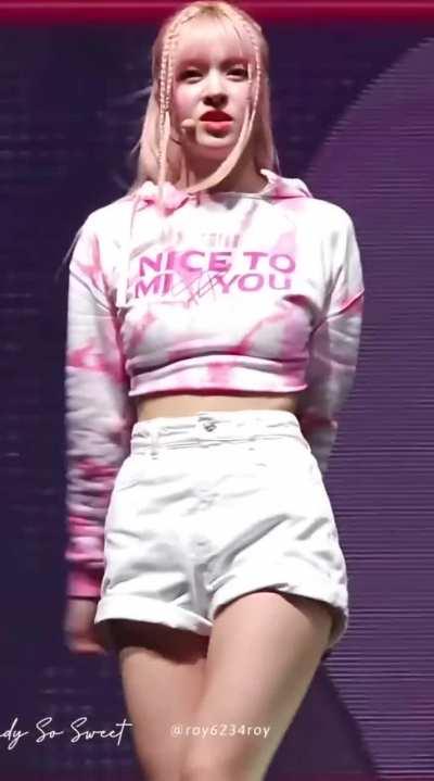 Lily from Nmixx’s first tour