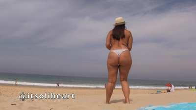 How often do you see a naked girl at the beach? Check my FREE FANSLY and start following me there! I'm sure you're going to enjoy it! Link bellow