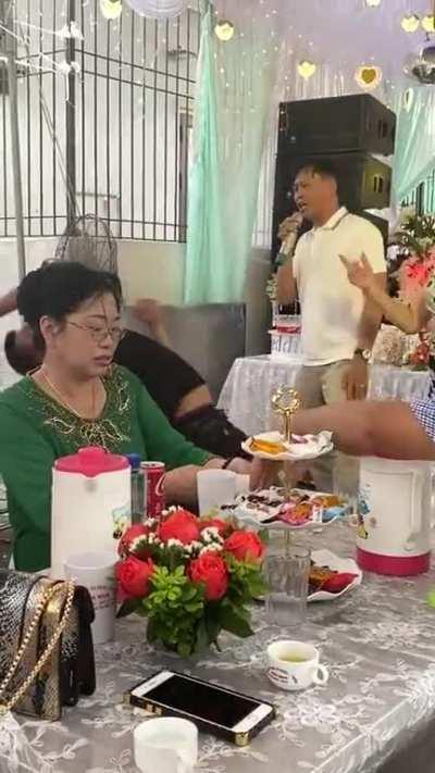 If youâre watching this I hope your friends are as supportive as the dancer.