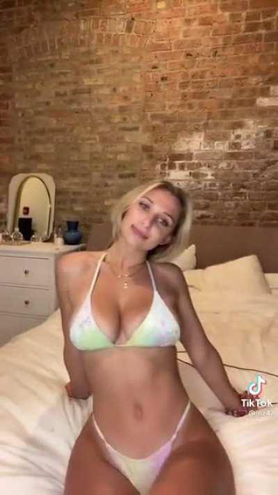 She straight up killing it 🥰