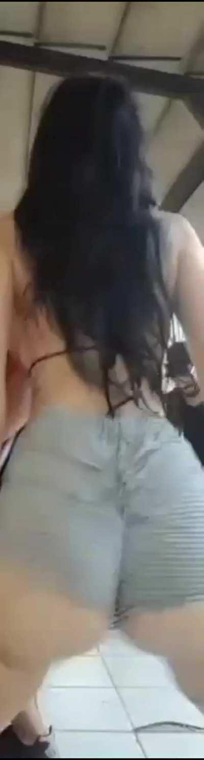 As round and moving as you could wish... would you like me to do a private dance for you? Above you would be very special 🤤💦