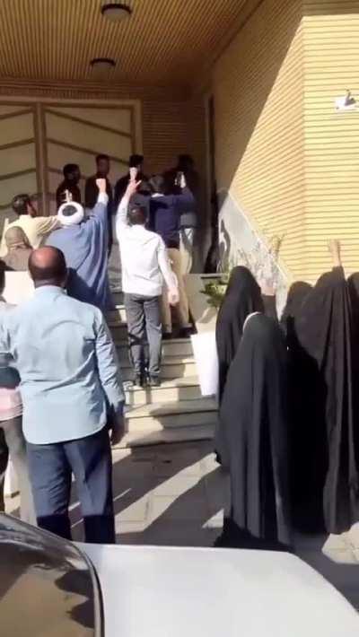 More from the mullah and Khamenei critic who got arrested. This regime is confused 