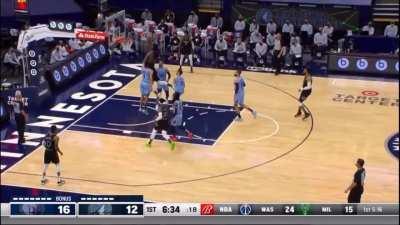 [Highlight] Anthony Edwards with the 2 handed slam