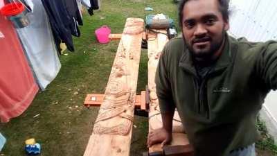 Small twitch streamer broxh_ who streams content about wood carving tries to return money to his viewers after they sub to his channel