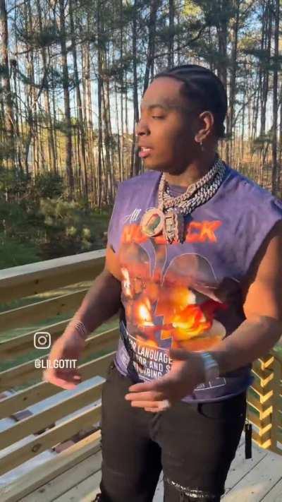 Lil GotIt promoting telegram weed companies in order to get a lil bread in his poccets since the music money slowed up