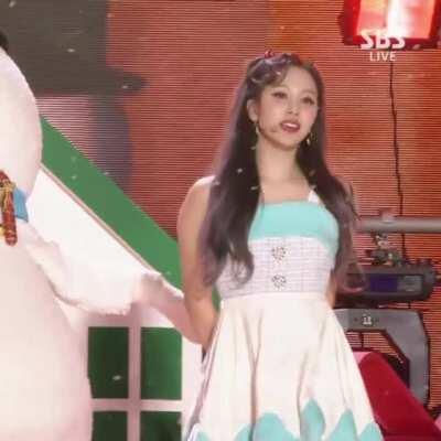 201225 - Gorgeous Mina