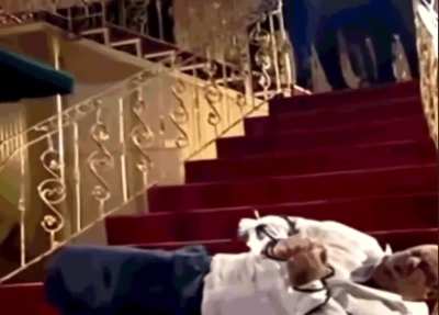 Suluboya temalı tombalacının yuvarlanışı (gif yapmak istedim bu oldu aq)